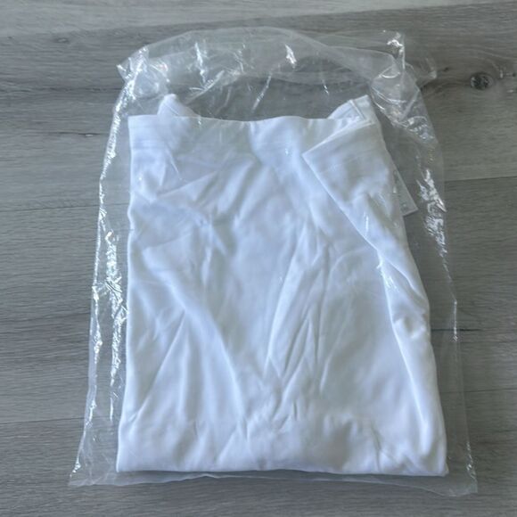 Chicos Grommet Neck Detail Tank Alabaster 2 NWT IN PACKAGE - Picture 10 of 10